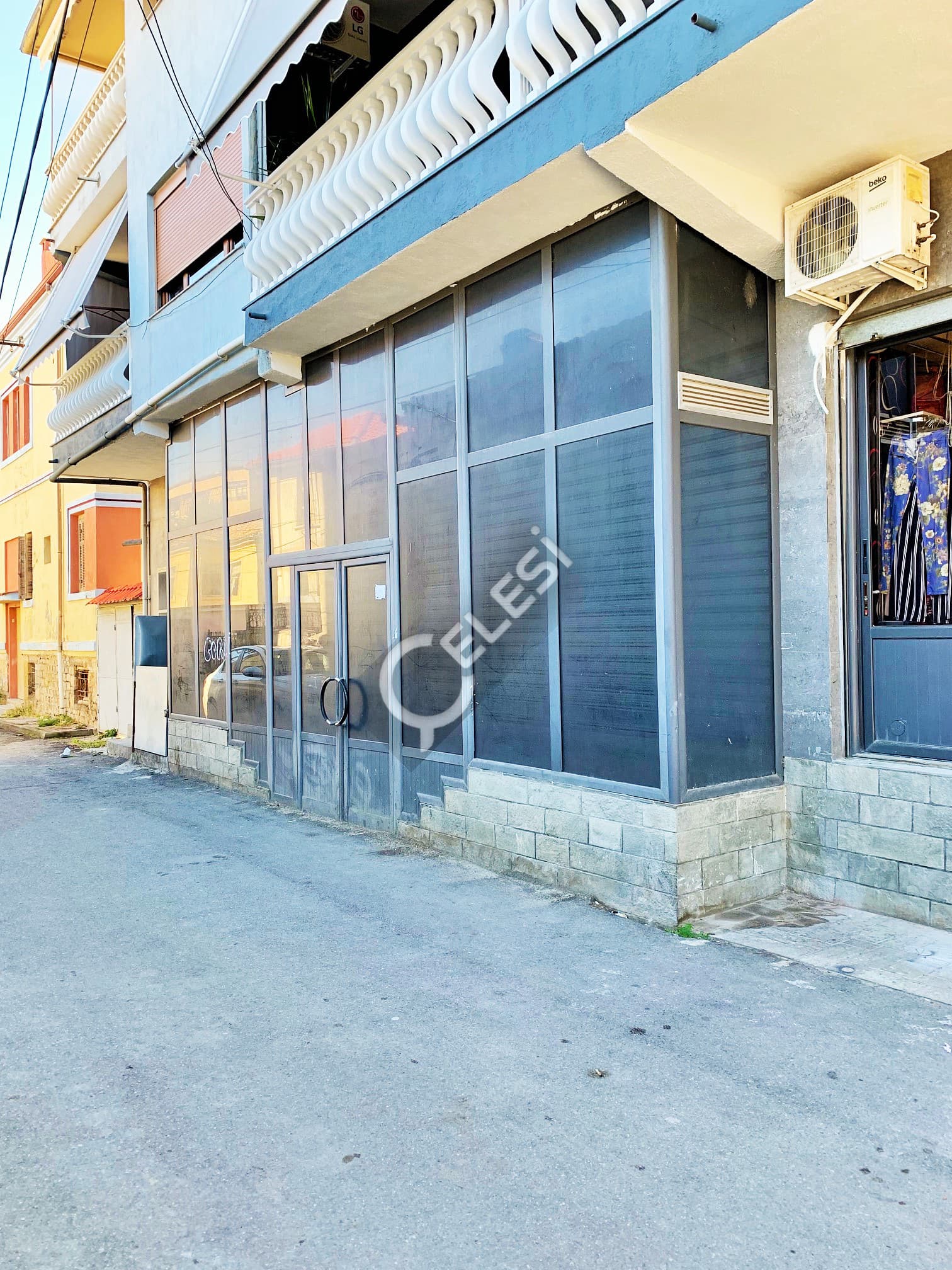 Dyqan në shitje, Rr.Viktimat e Pojanit, Korce — foto 2
