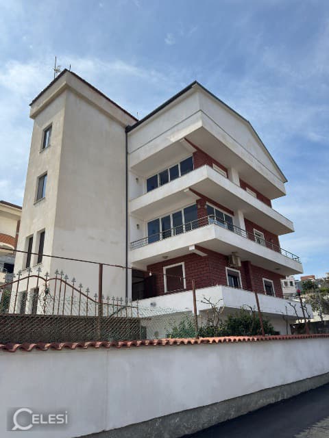 Apartament 3+1 e më shumë në shitje, Lagjia 8,Rruga Jeronim De Rada nr 15 — foto 6