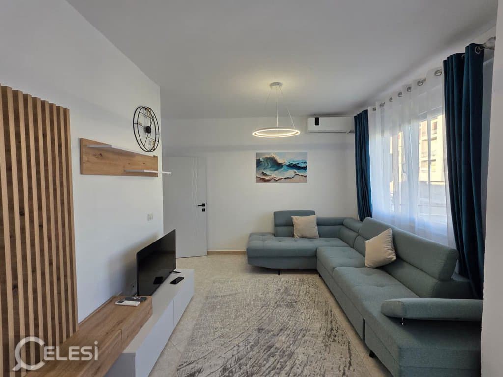 Apartament 1+1 në shitje, Plazh, Rruga Pavaresia — foto 2