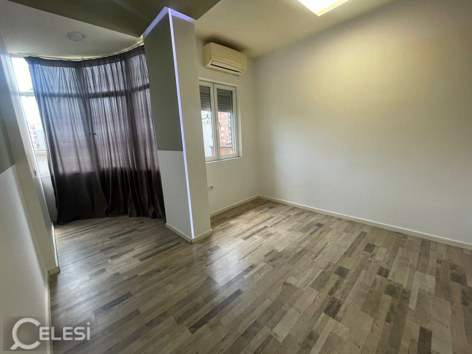 Zyrë for rent, Sheshi Willson — foto 2