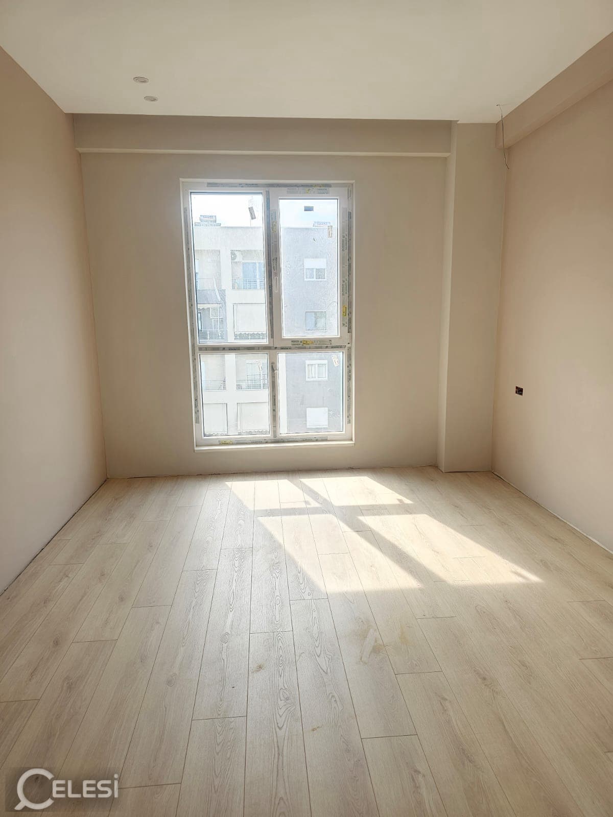 Apartament me qira, Komuna Parisit — foto 3