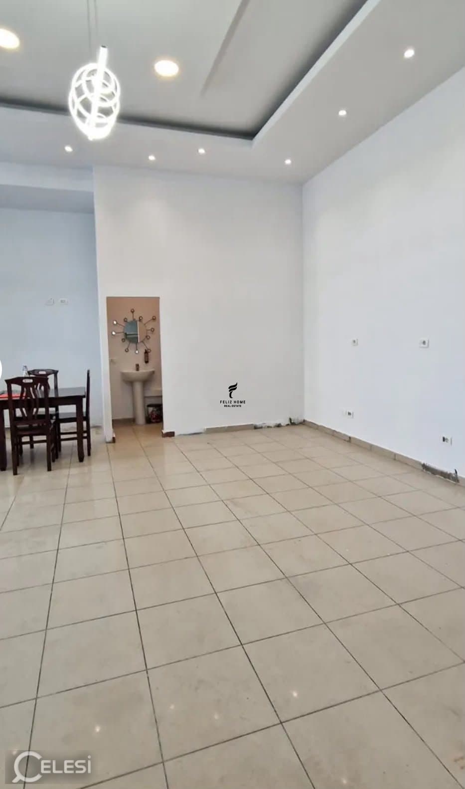 Zyrë me qira, ZOGU I ZI — foto 4