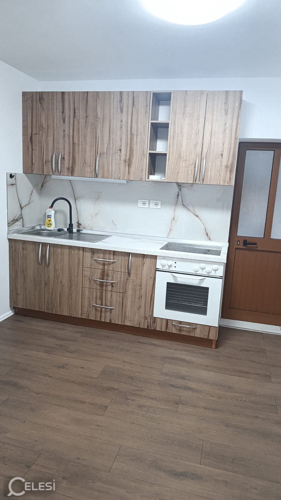 Apartament me qira, Selite — foto 2