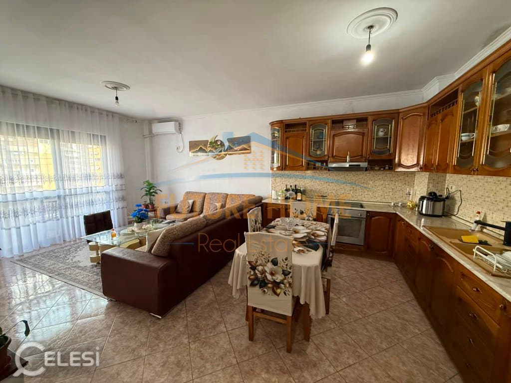 Apartament 2+1 for sale, Kopshti Botanik — foto 2