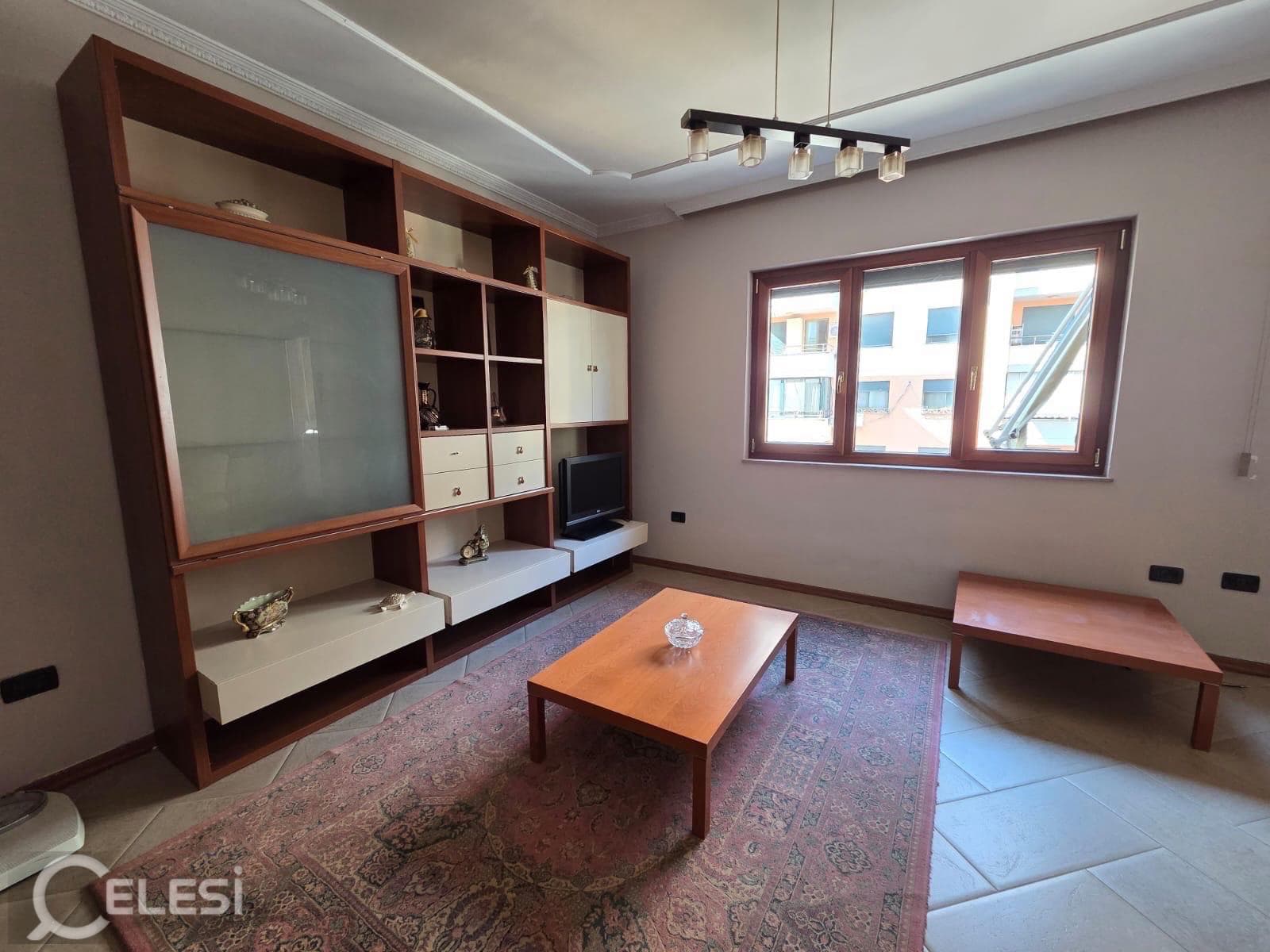 Apartament me qira, Komuna Parisit — foto 2