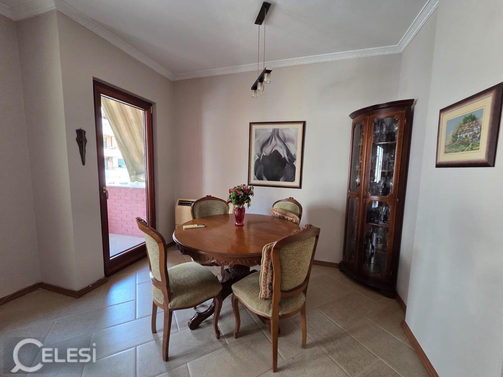 Apartament me qira, Komuna Parisit — foto 3